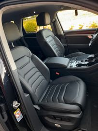 Volkswagen Touareg - 5
