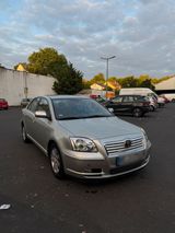 Toyota avensis - Toyota Avensis aus 2004