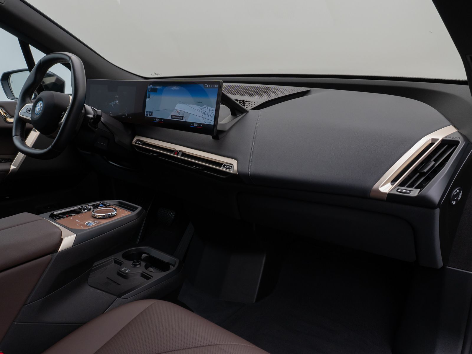 Fahrzeugabbildung BMW iX xD40 Sport DAB SoftClose SkyLounge H/K 21Zoll