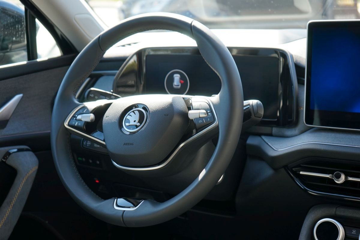 Fahrzeugabbildung SKODA Kodiaq 2.0 TDI*Sport*Head Up*360 Kam*7 Sitzer