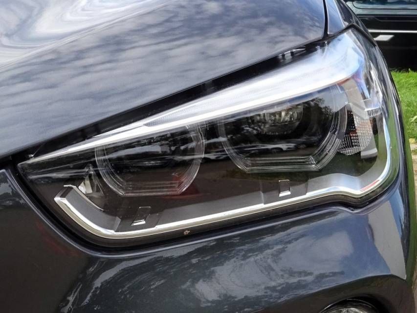 Fahrzeugabbildung BMW X1 xDrive 20d  Allrad Automatik Sport Line AHK