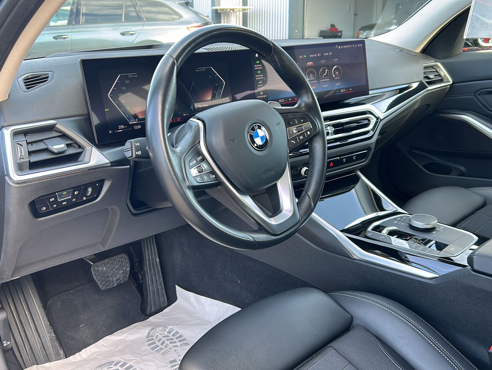 Fahrzeugabbildung BMW 318 d Touring Automatik