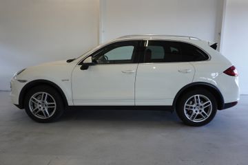 Porsche Cayenne - 2