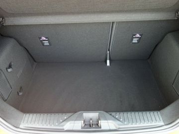 Bild 12 Ford Fiesta Klima Winterpaket DAB LED