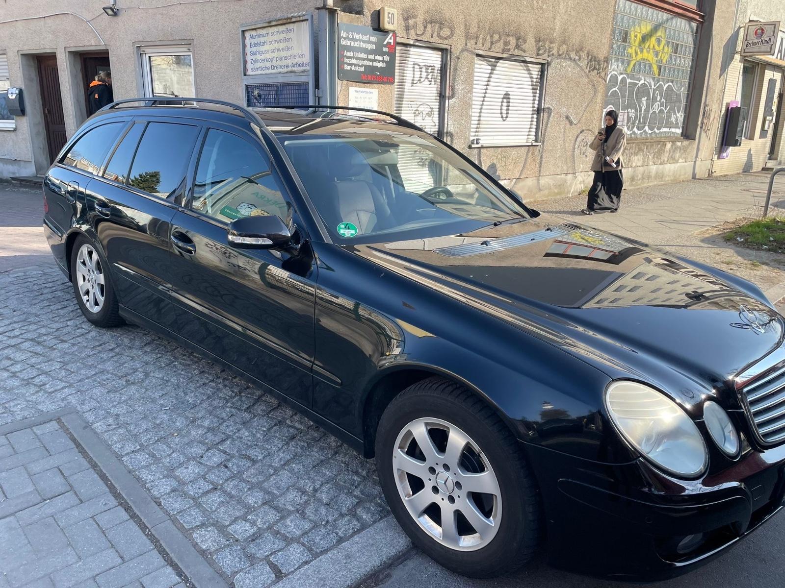 Mercedes-Benz E 220 CDI Kombi,Automatik,Klima,Xenon,NAVI,SHD