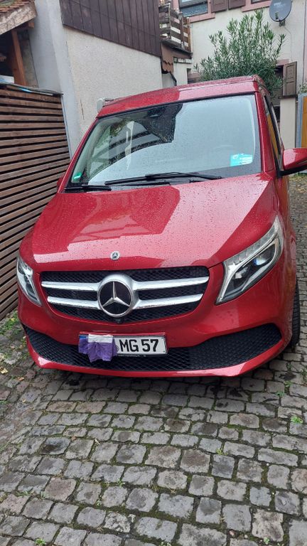 Image of Mercedes-Benz V 220
