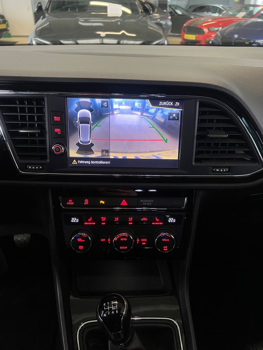 Fahrzeugabbildung SEAT Leon ST FR *AMBIENTE*KAMERA*CARPLAY*
