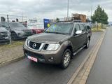 Nissan Navara Pickup Double Cab LE V6 4X4 *1.HAND*Leder - Nissan Navara Gebrauchtwagen in Hamburg