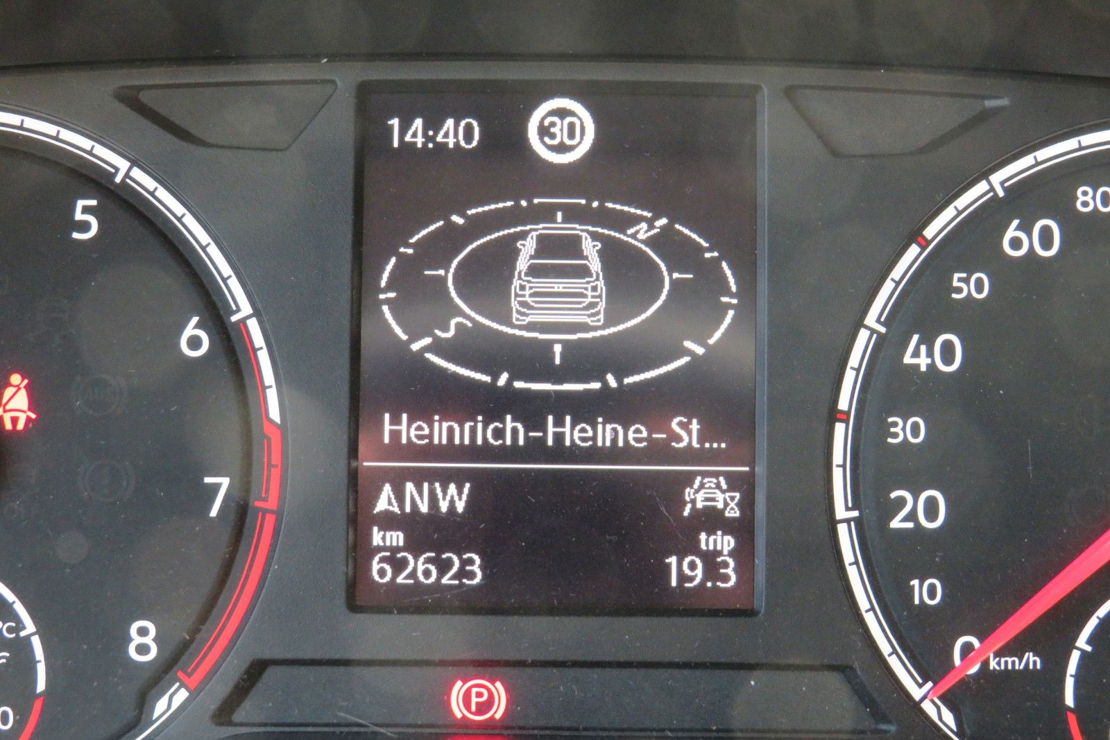 Fahrzeugabbildung Volkswagen T-Cross Life LED SPORT-PAKET SITZH. NAVI APP