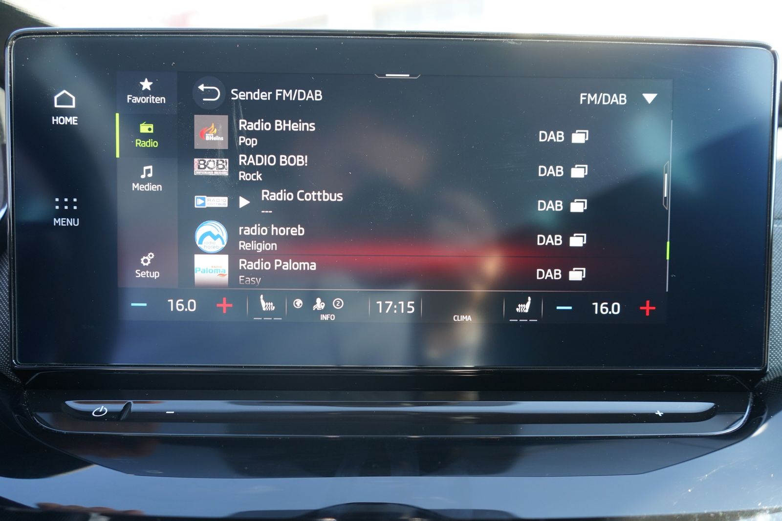 Skoda Octavia Combi 2.0 Sportline 4x4 LED Navi Head-Up foto 25