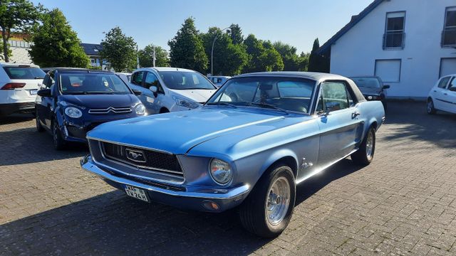 Ford Mustang   *GUTER ZUSTAND/V8 MOTOR*