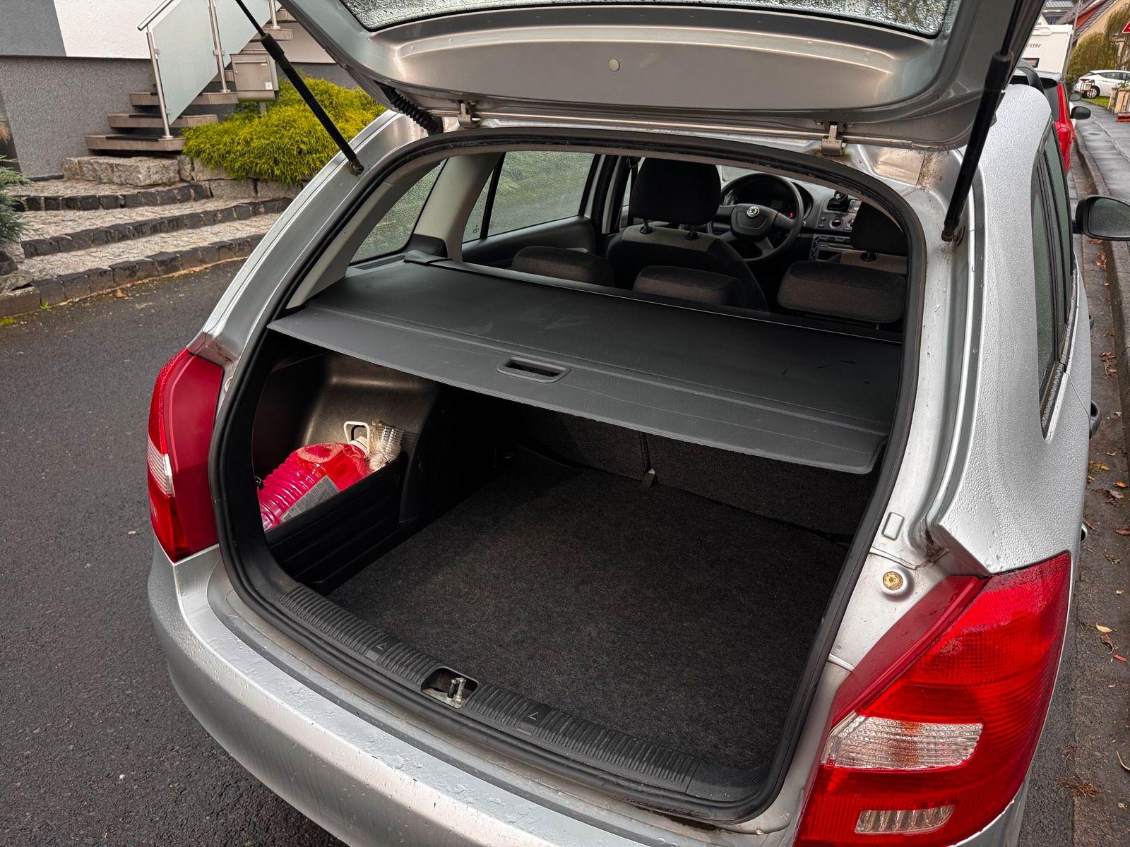 Skoda Fabia 2011 — photo 12