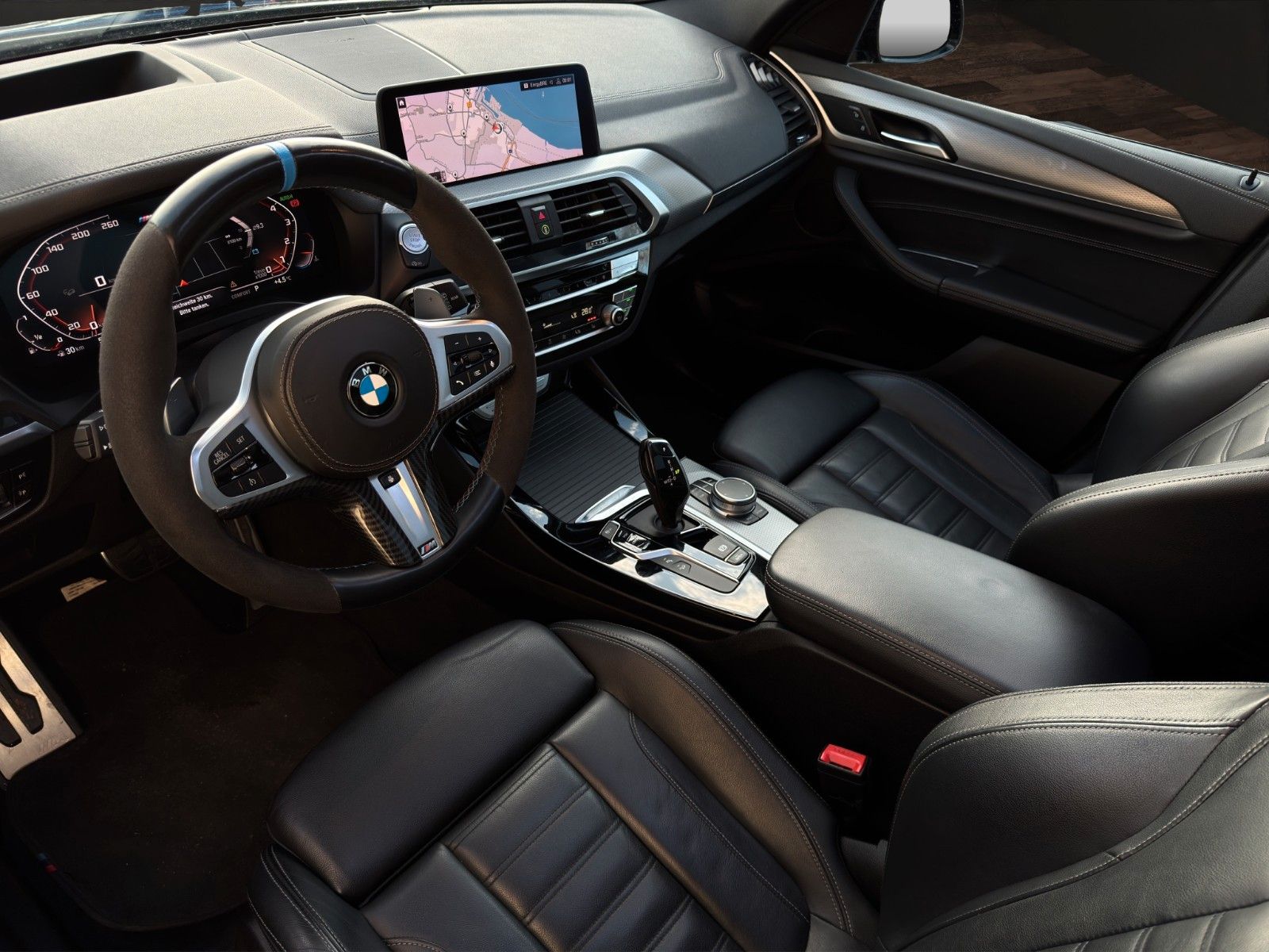 Fahrzeugabbildung BMW X3 M40i Pano/HUD/Bhz.Sport.Lenkrad/Elektr.Sitze