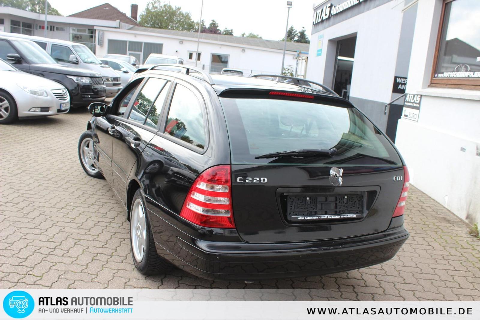 Mercedes-Benz C220 2004 — photo 17