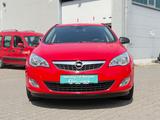 Opel Astra J Sports Tourer Design Edition*64TKM* - Opel Astra aus 2011: Sports Tourer
