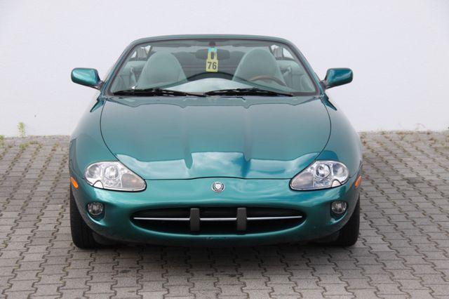 Jaguar XK8 Cabrio 2 Jahre Garantie