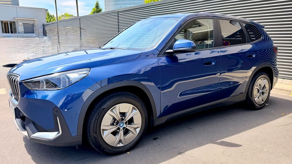 Image of BMW iX1