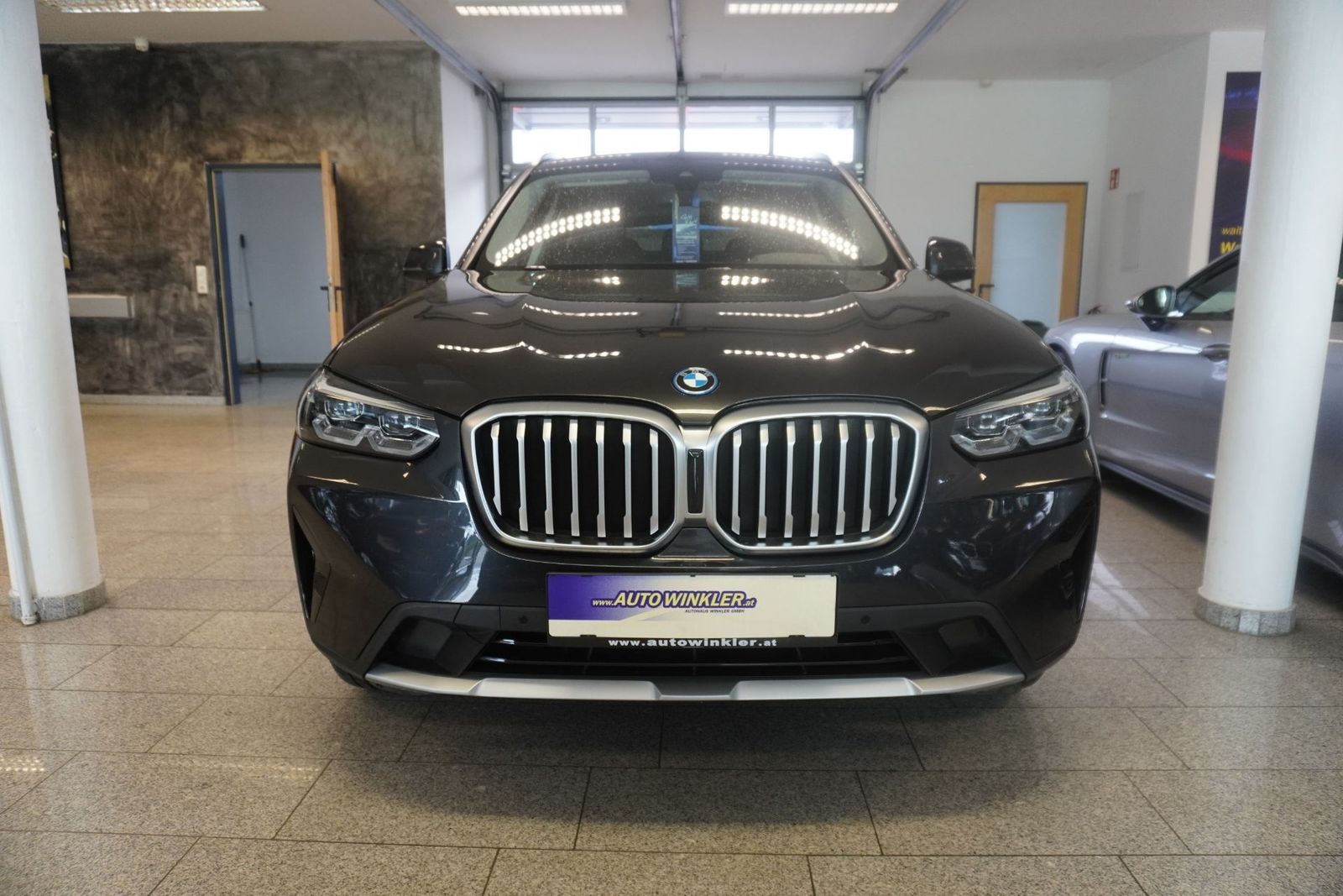 BMW X3 xDrive30e PHEV Aut. MY23/LED/Nav. Prof./Leder imagem 2