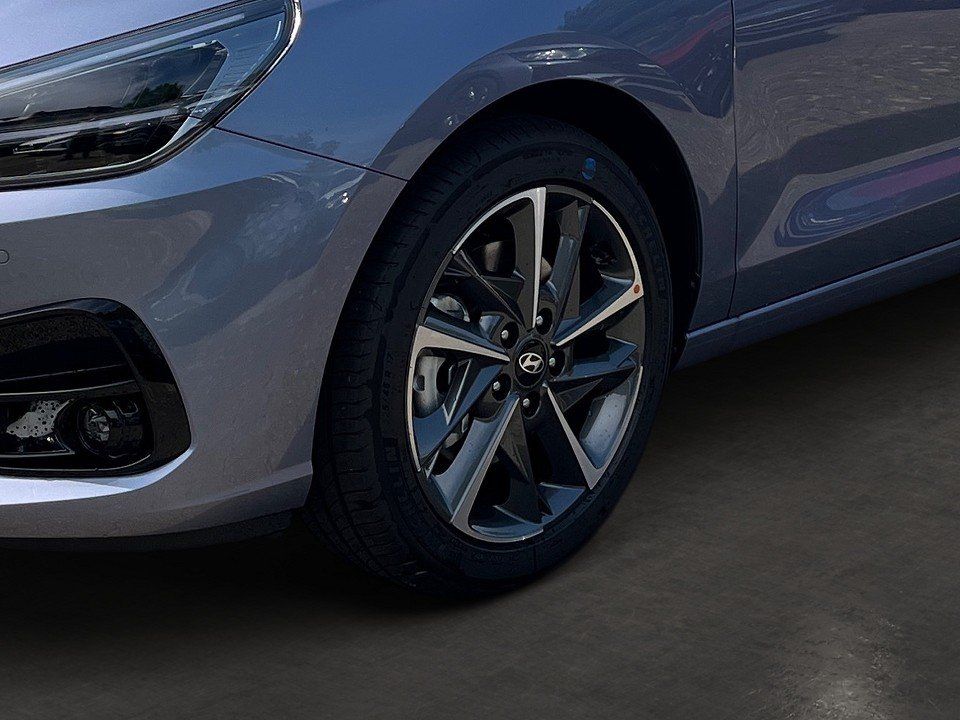 Fahrzeugabbildung Hyundai i30 1.0T 100PS DCT ADVANTAGE