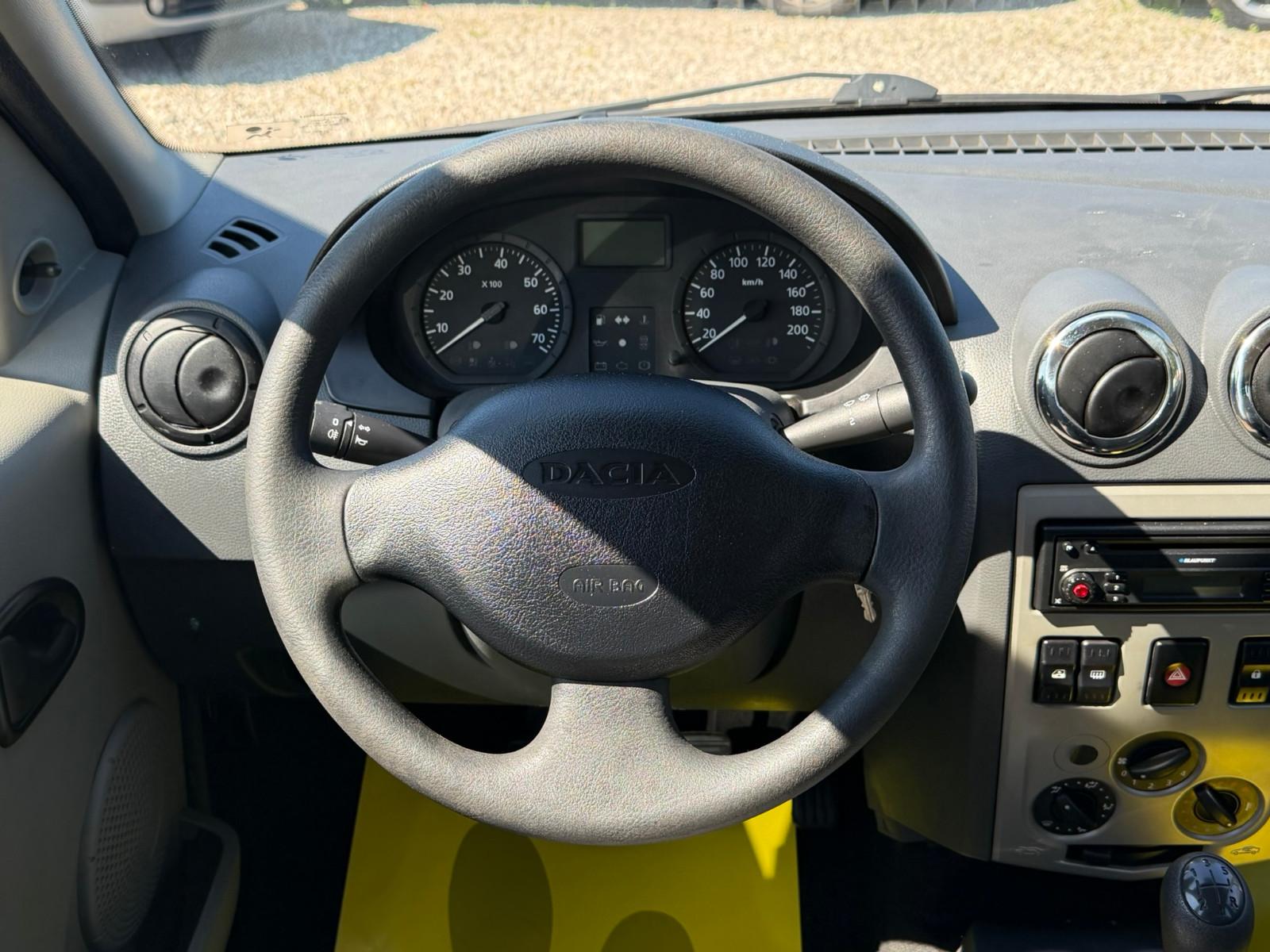 Dacia Logan 2008 — photo 11