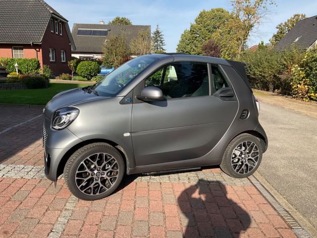 Smart Cabrio EQ mit nur 4700 km und Vollau...