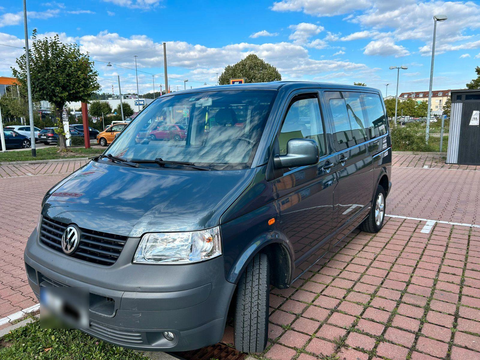 Volkswagen T5 Shuttle