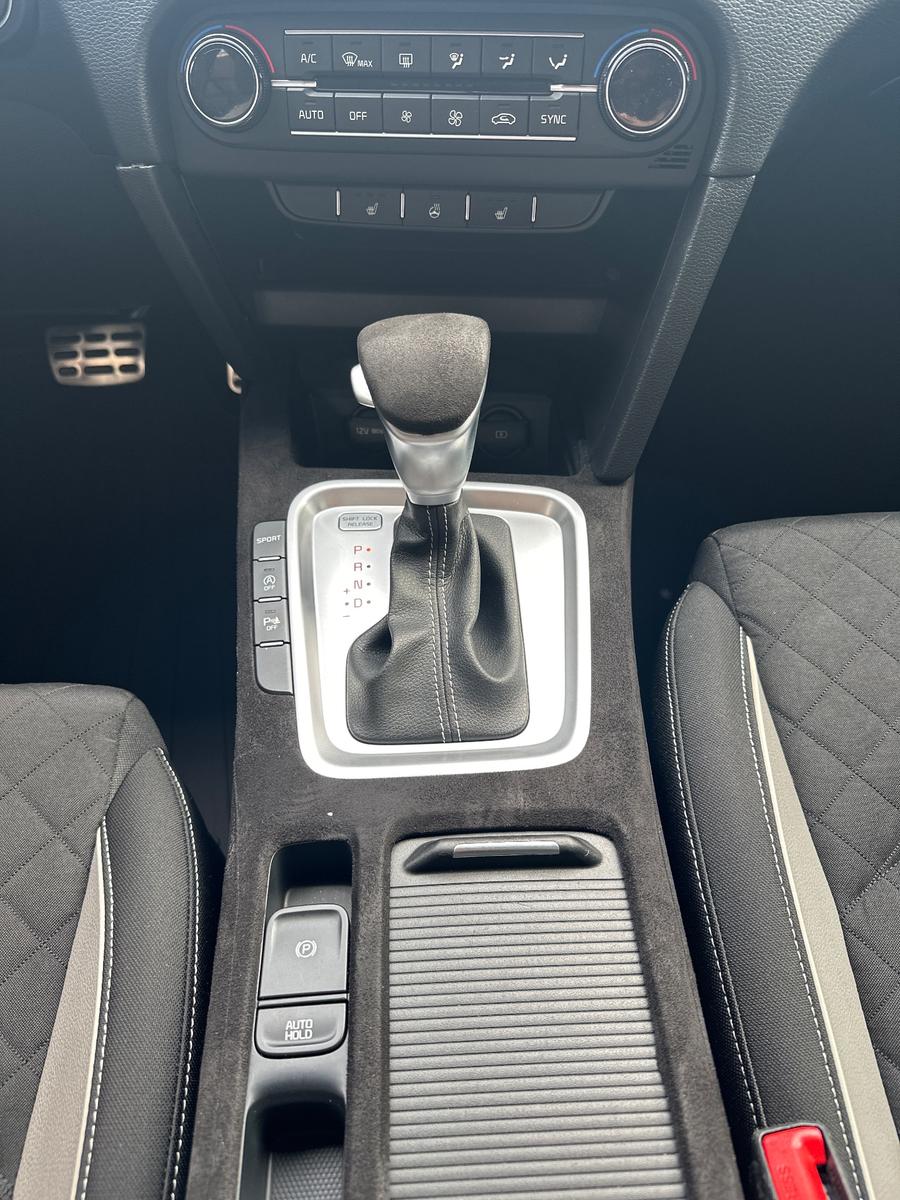 Kia ProCeed 1.5 T-GDI DCT GT Line NAV+LED+ACC+KAM