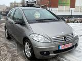 Mercedes-Benz A 150 Edition 10,Automatik,Klima,Navi,PDC - Mercedes-Benz A 150: Limousine