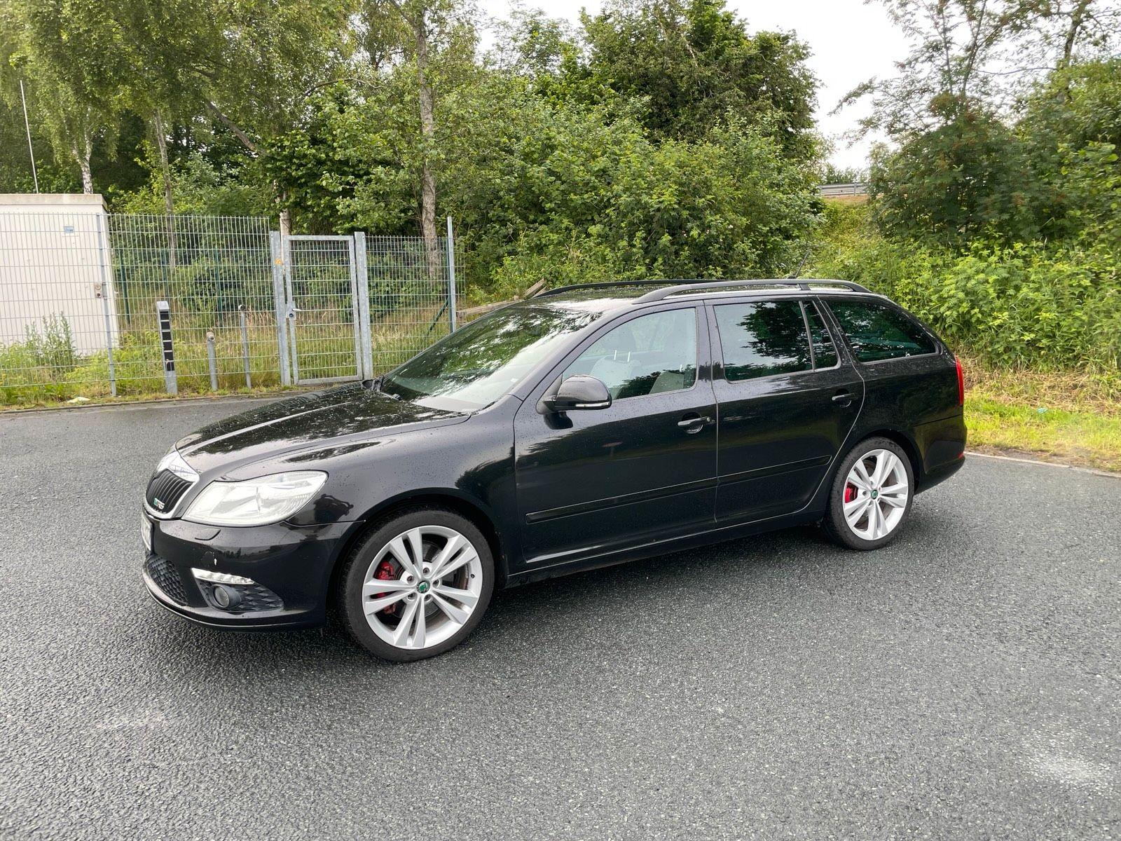 Skoda Octavia 2009 — вигляд ззаду