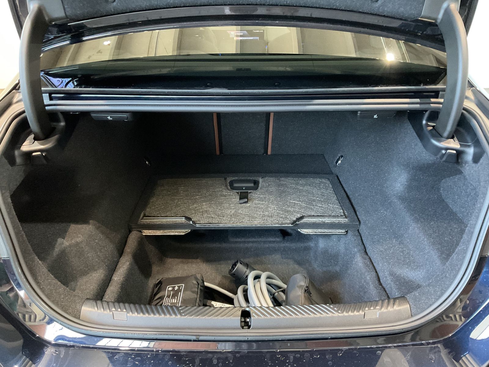 Fahrzeugabbildung BMW i5 xDrive40 M Sportpaket pro, aktive Sitzbelüftu