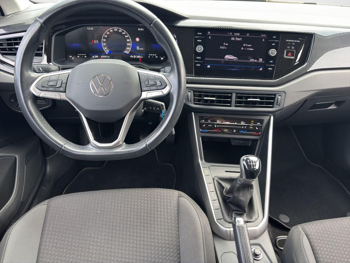 Fahrzeugabbildung Volkswagen Polo Life 1.0 TSI 70 kW