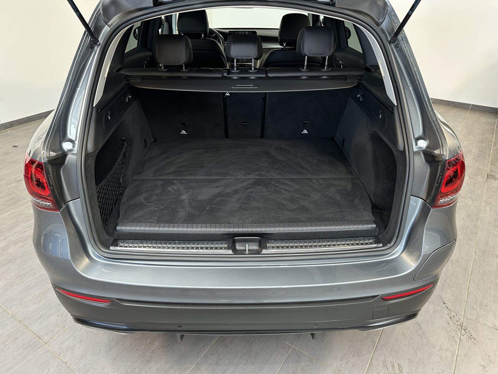 Fahrzeugabbildung Mercedes-Benz GLC 300de 4Matic AMG-Line NAV+LED+ACC+KAM+19ZOLL