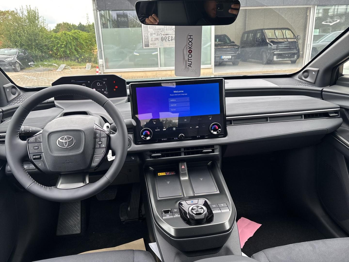 Toyota C-HR+ 252 kW AWD Lounge Navi 360 Kamera Panorama