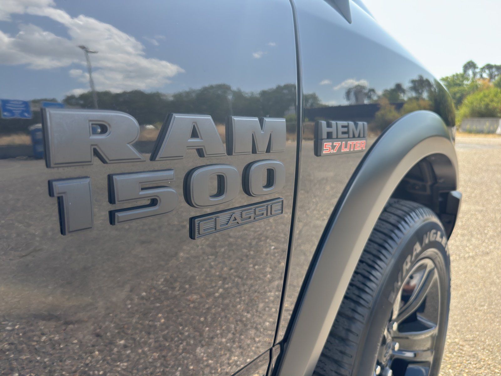 Fahrzeugabbildung Dodge RAM 1500 Crew Cab Warlock BLACK LED/AHK 5.7 V8