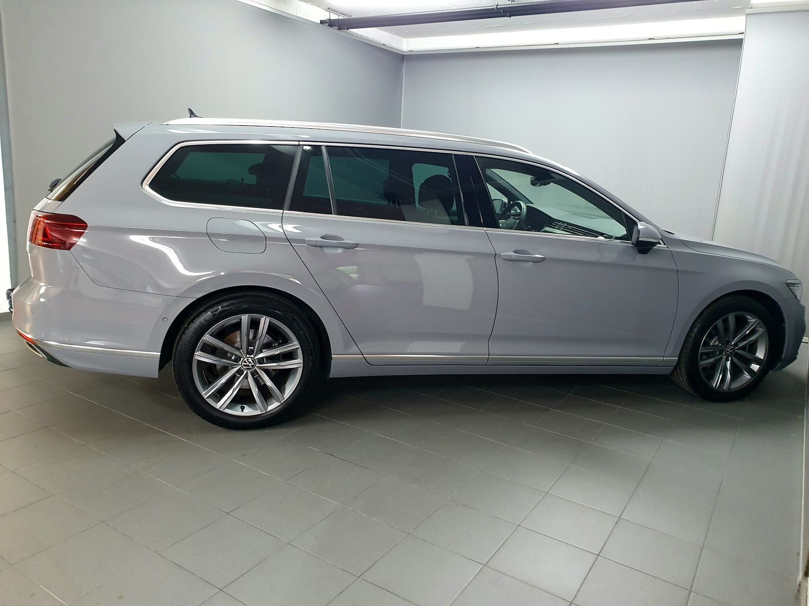 Volkswagen Passat Variant Elegance 2.0TSI DSG AHK IQ.LIGHT foto 3
