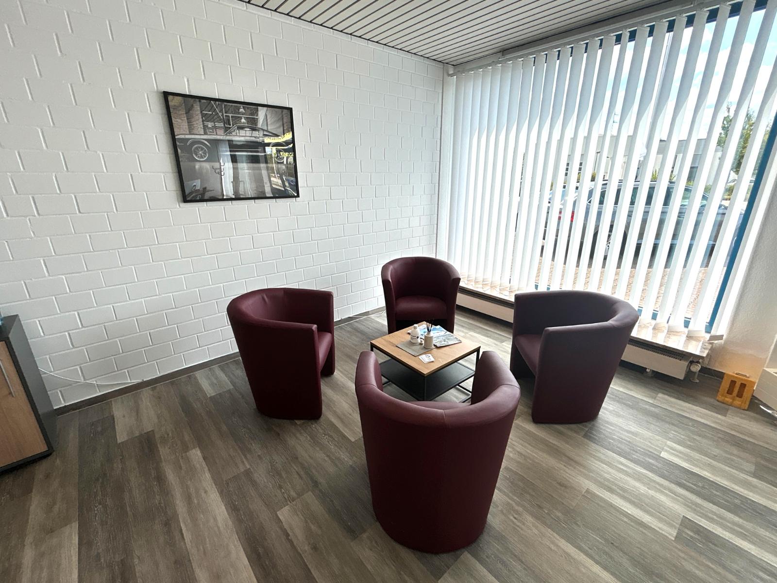 showroom-image-bottom