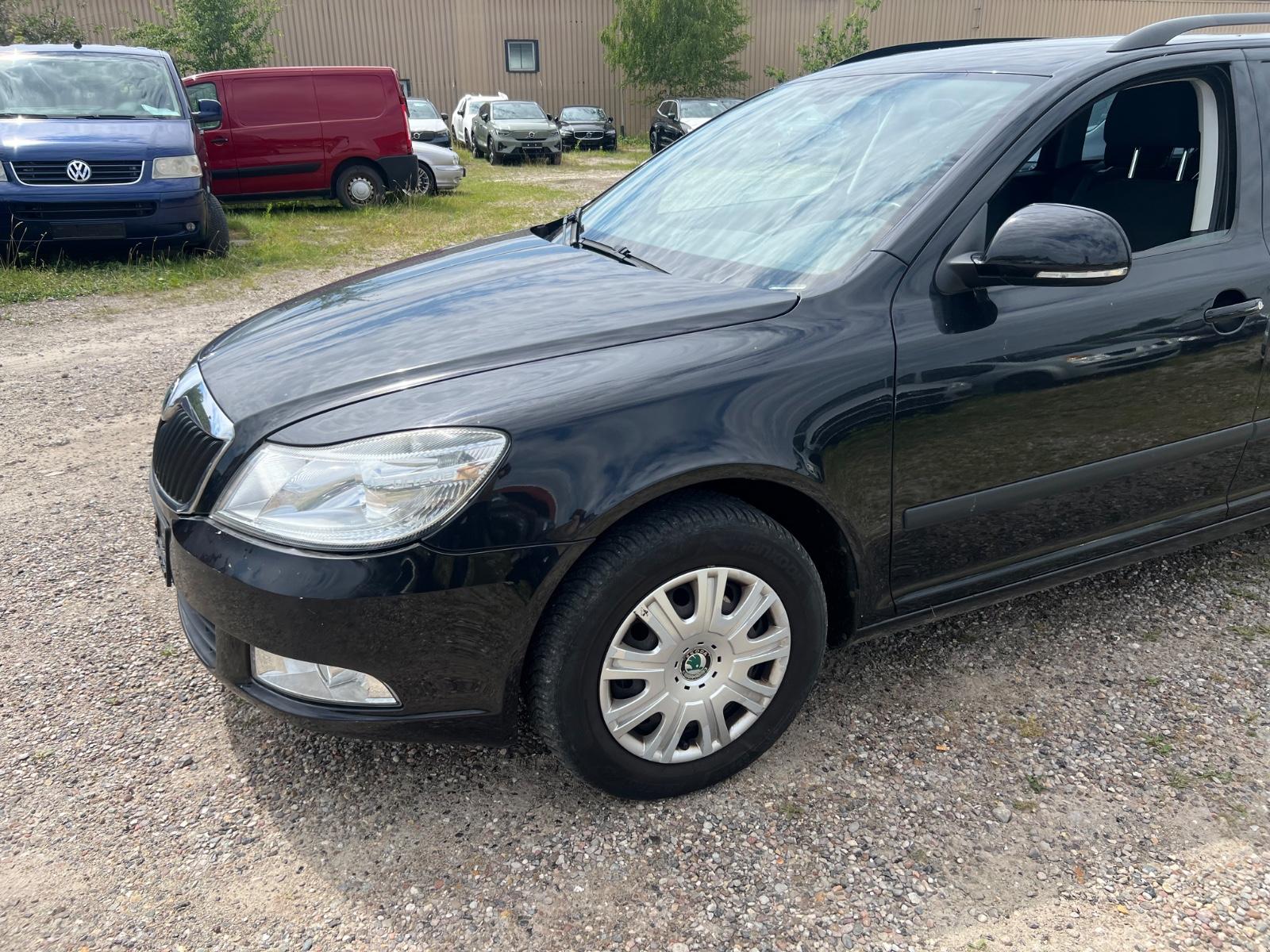Skoda Octavia 2012 — photo 32