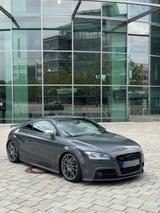 Audi TTS Coupe 2.0 TFSI S tronic quattro - - graue Audi TTS