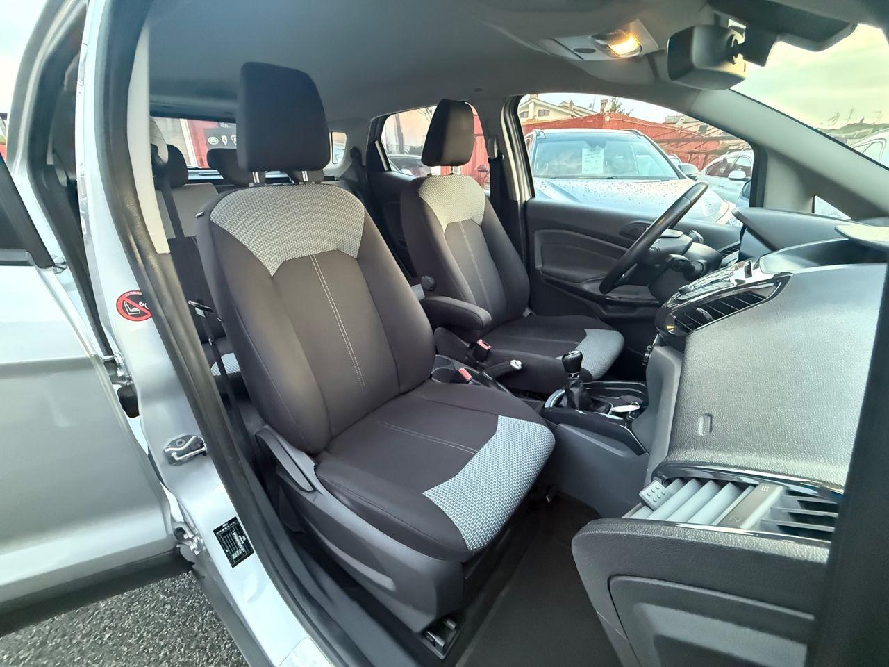 Ford EcoSport 2015 — photo 15