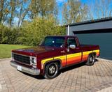 Chevrolet C10 square body 1975 - rote Chevrolet Silverado