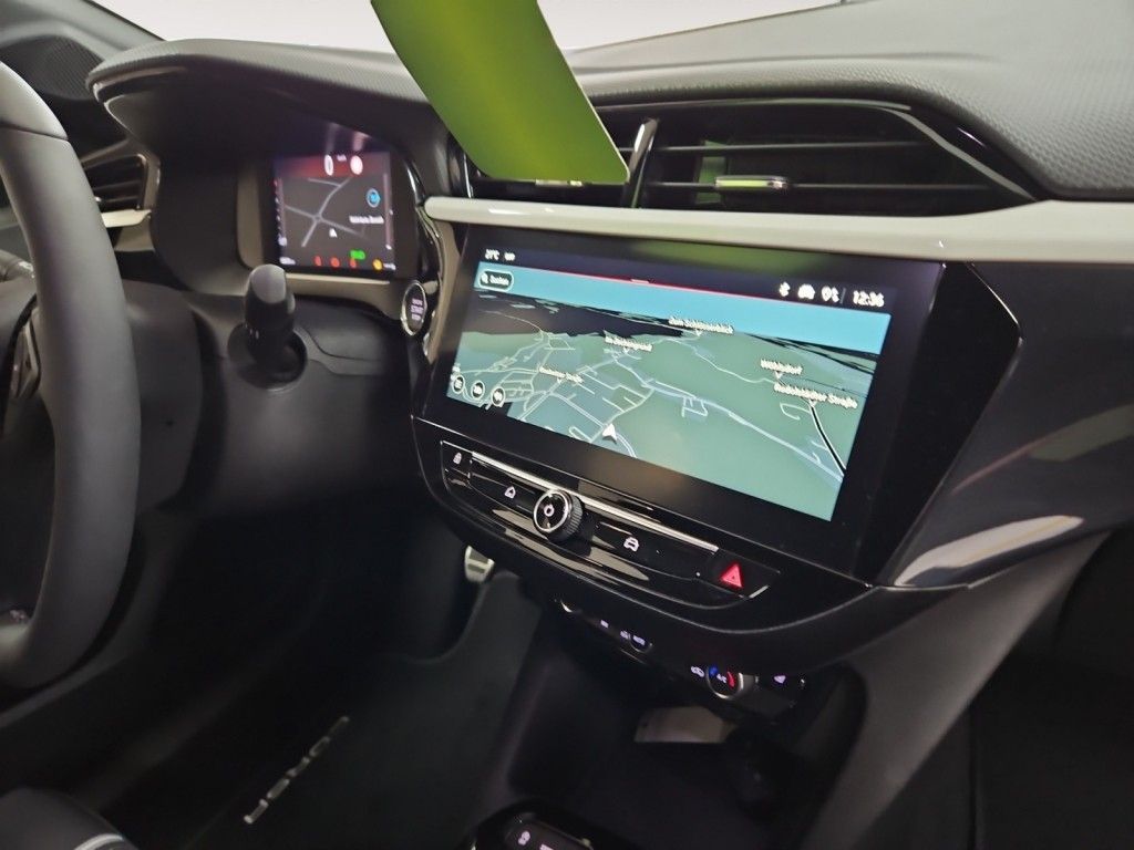 Fahrzeugabbildung Opel Corsa 1.2 GS Navi Sitz/Lenkradheizung PDC LED DA