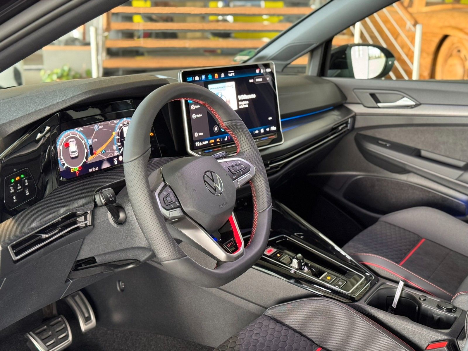 Volkswagen Golf VIII Lim 2.0 TSI GTI Clubsport*HUD*Ambiente foto 14