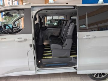 Ford Tourneo Custom Aut L1 Tit X 4WD Standheizung