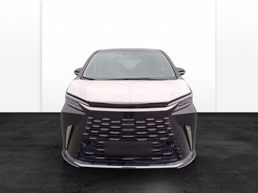 Lexus LM