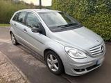 Mercedes-Benz Mercedes Benz C180 - Motorkontrolleuchte - mit Diesel-Antrieb: Mercedes Motor