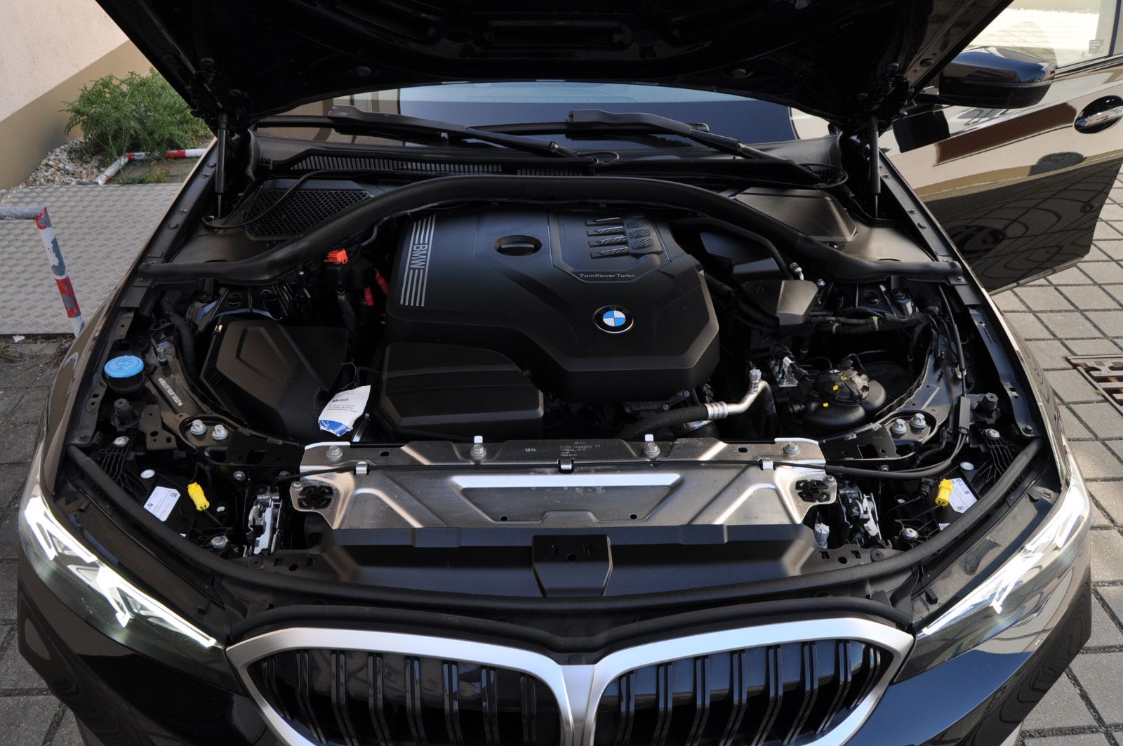 BMW 318i Touring LED Sportsitze HiFi Widescreen AHK foto 9
