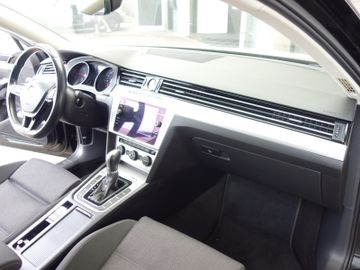 Volkswagen Passat Variant - 12