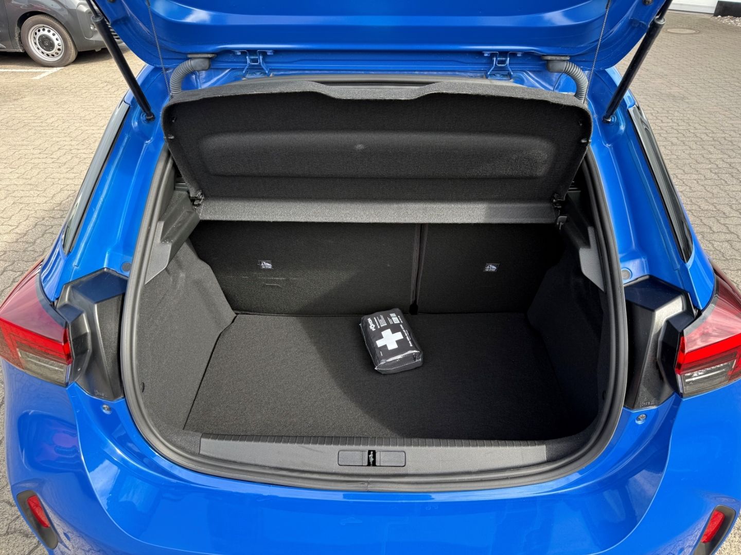 Fahrzeugabbildung Opel Corsa F GS SHZ+LHZ+Kamera+Allwetter