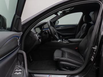 Fahrzeugabbildung BMW 520d M Sport Kamera DAB HiFi Stop&Go Komfort