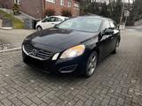 Volvo V60 D3 Automatik Schiebedach Xenon K... - gebrauchte Volvo V60 aus dem Jahr 2010
